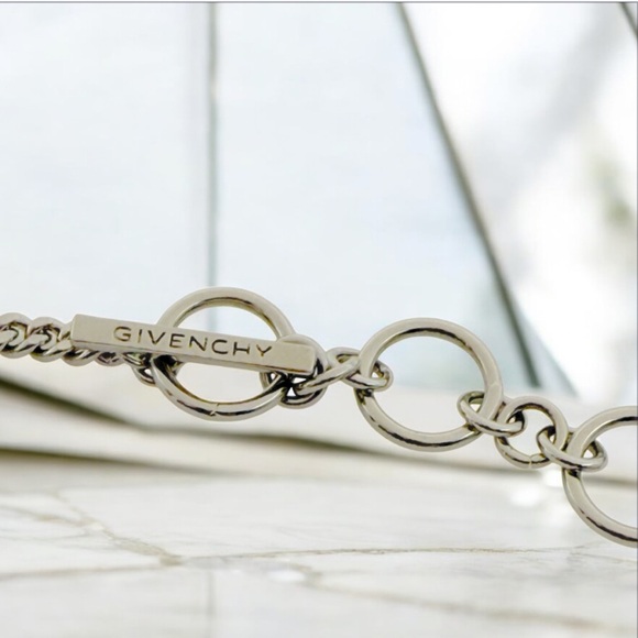 GIVENCHY Faux Pearl and Crystal Collar Vintage Necklace. - Picture 5 of 6